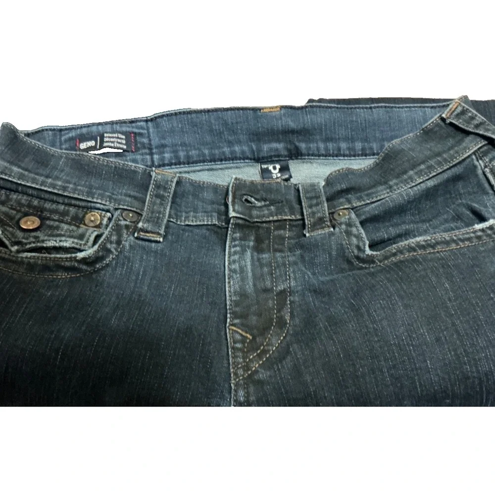 True Religion Geno Relaxed Slim Mens 32x32 Distressed Big T Flap Red Stitch Jean